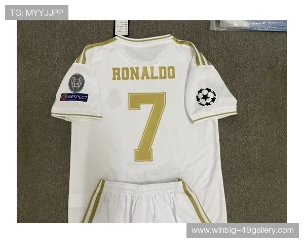 足球星卡中的球衣象征意义与玩家收藏价值的深度解析